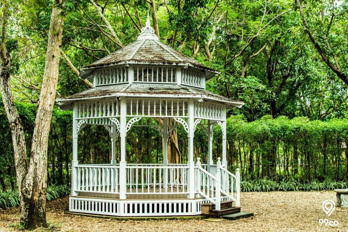 Gazebo logam