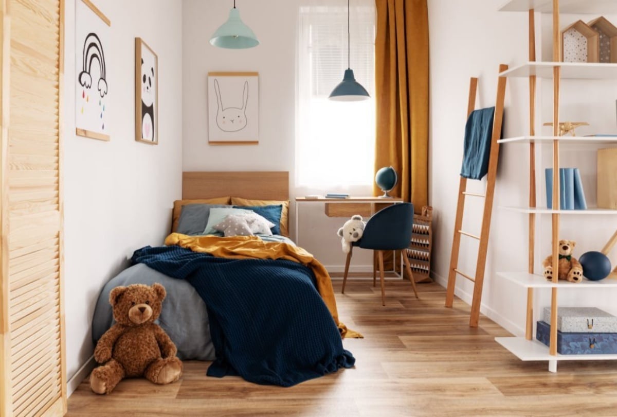 kamar dengan lantai kayu vinyl