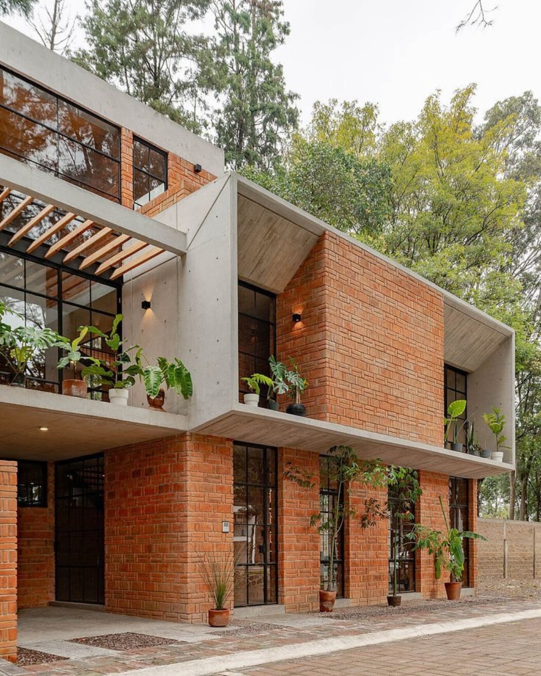 Rumah Panggung Minimalis Modern Tropis