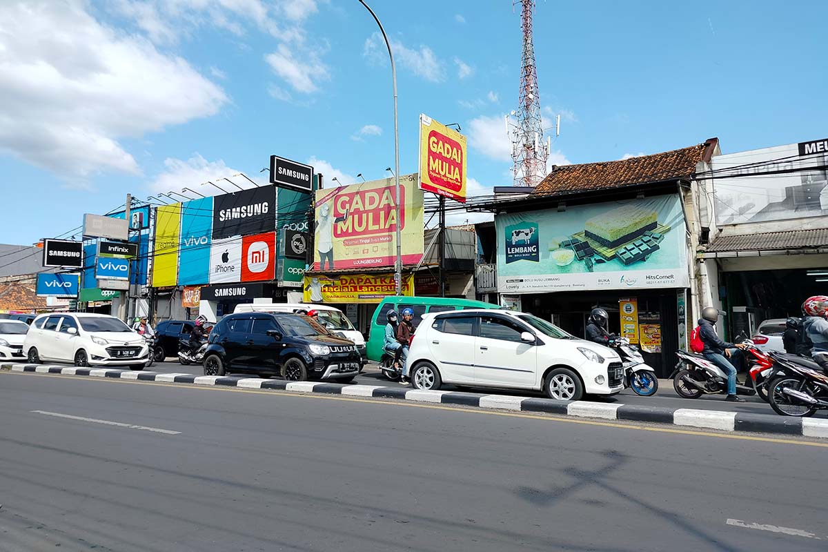 mengais rezeki dari timur ke barat
