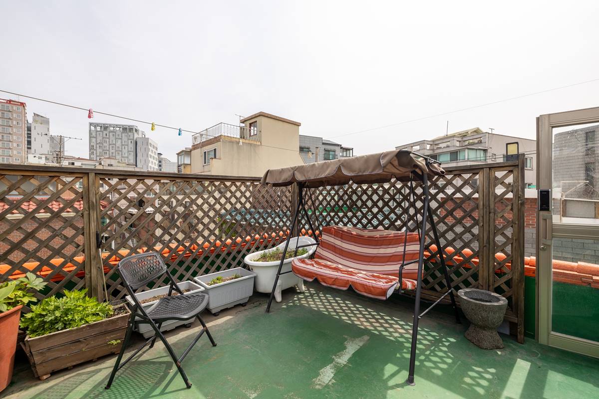 Desain Rumah ala Korea dengan Rooftop Minimalis