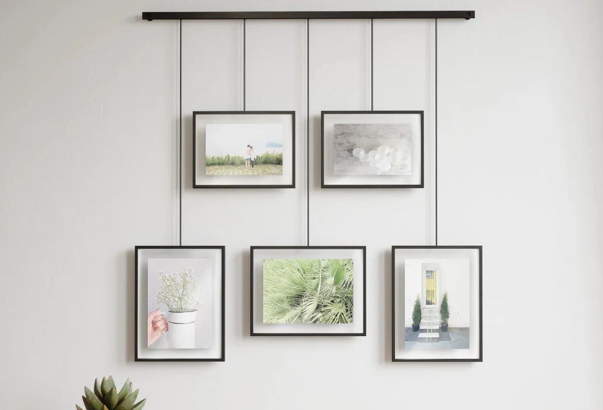 9 Cara Menyusun Bingkai Foto di Dinding Rumah agar Estetik