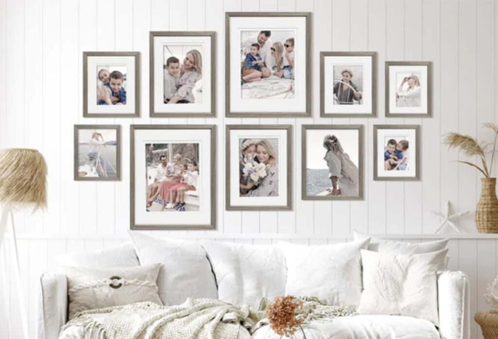 9 Cara Menyusun Bingkai Foto di Dinding Rumah agar Estetik