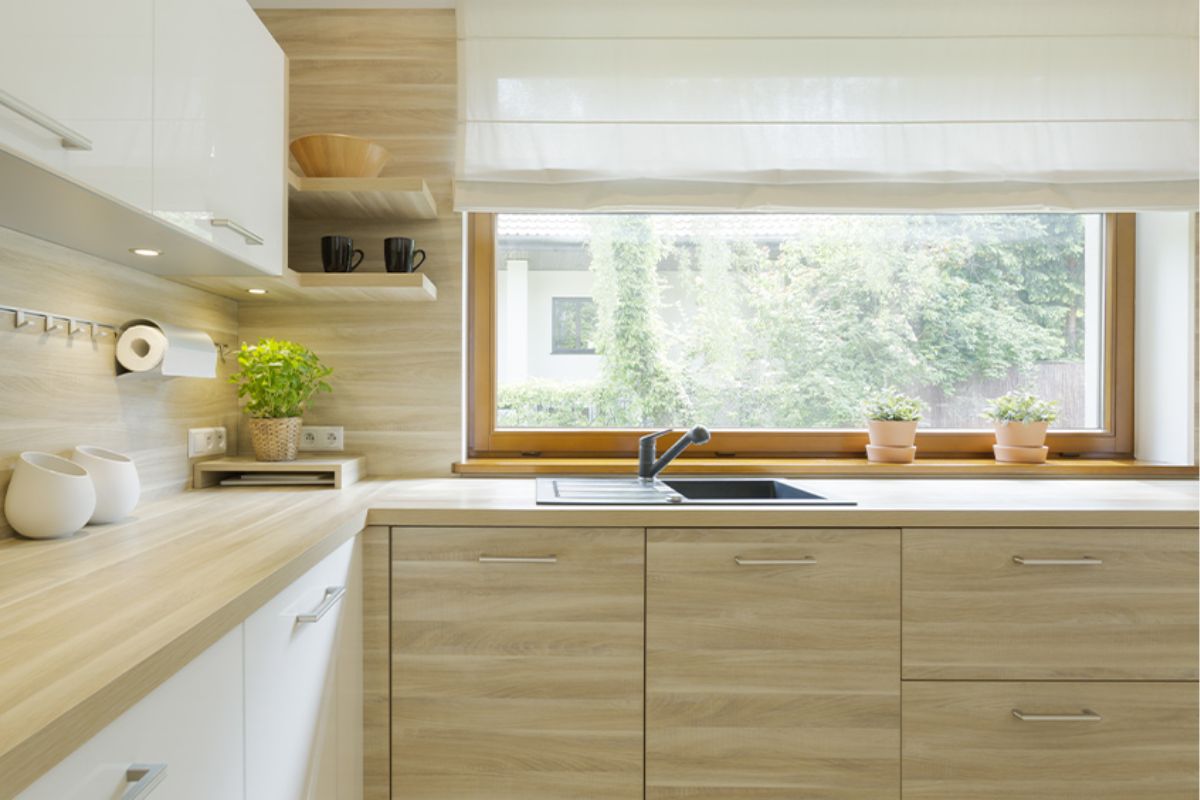 Model Jendela Dapur Memanjang