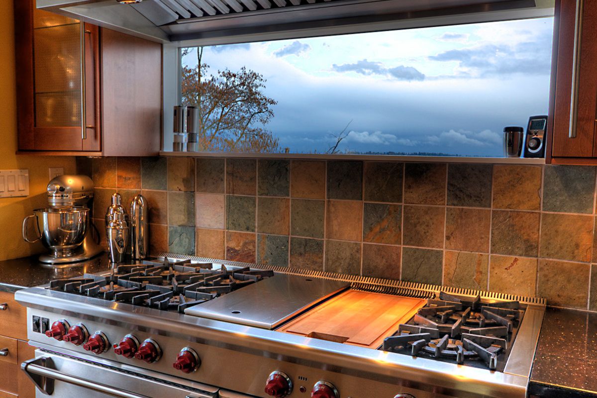 10 Model Jendela Dapur Kecil yang Sederhana hingga Unik