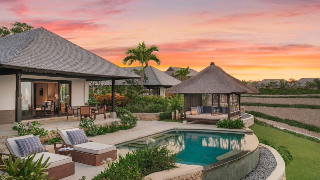 14 Rekomendasi Villa Mewah di Bali & Harganya
