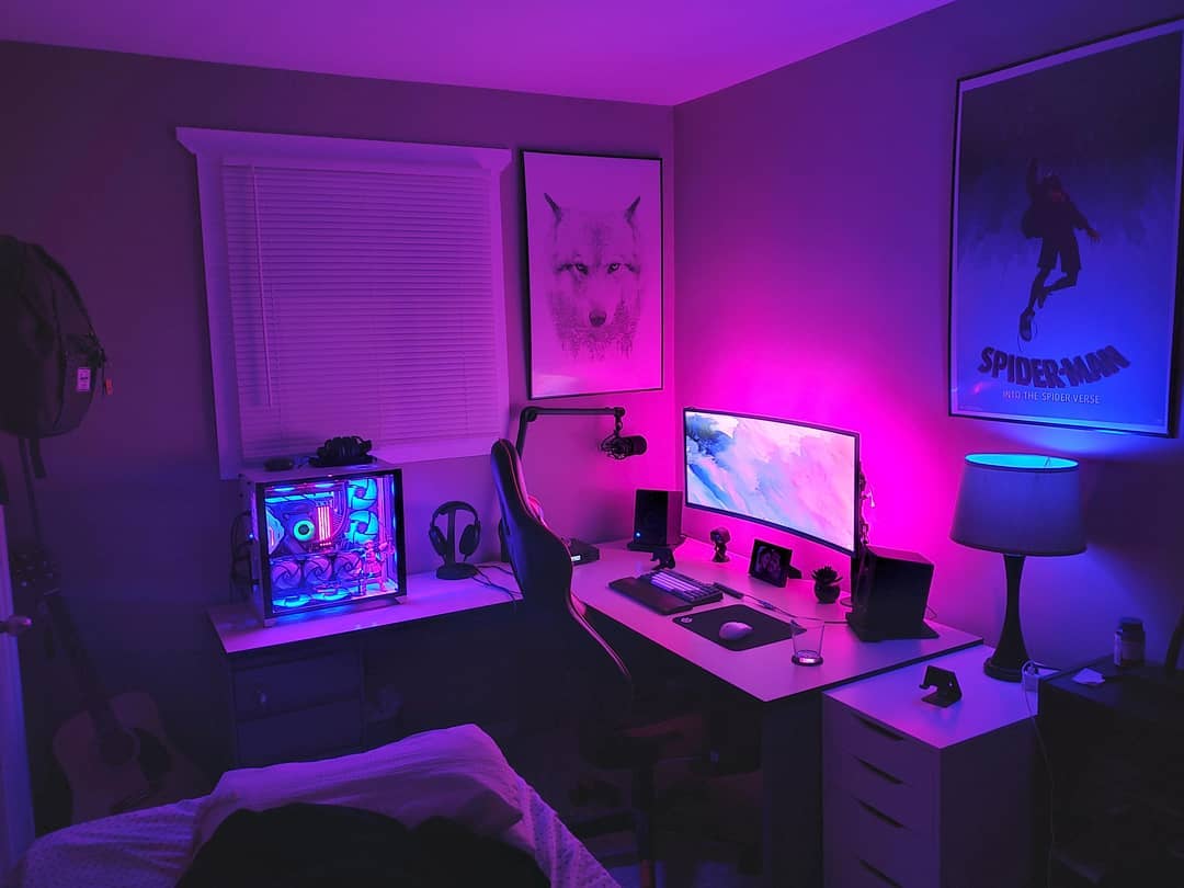 Desain Kamar Gaming Bernuansa Merah Muda
