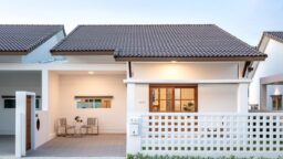model atap rumah bagian depan