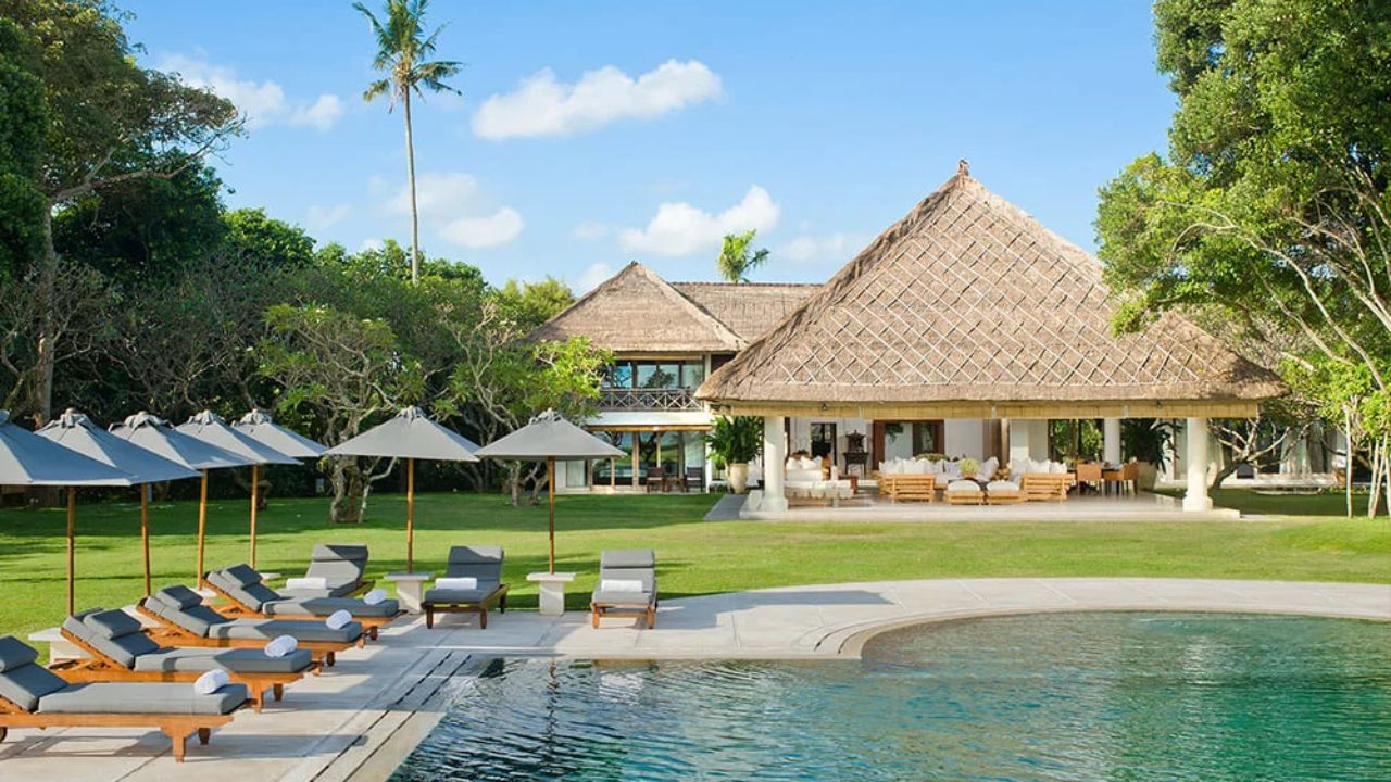 Villa Atas Ombak