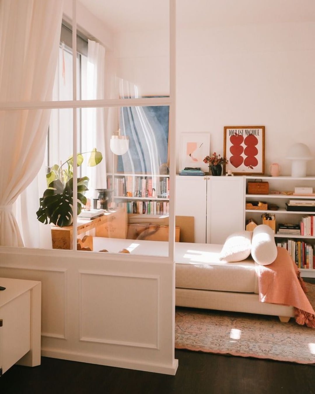 2. Desain Apartemen Minimalis Bohemian