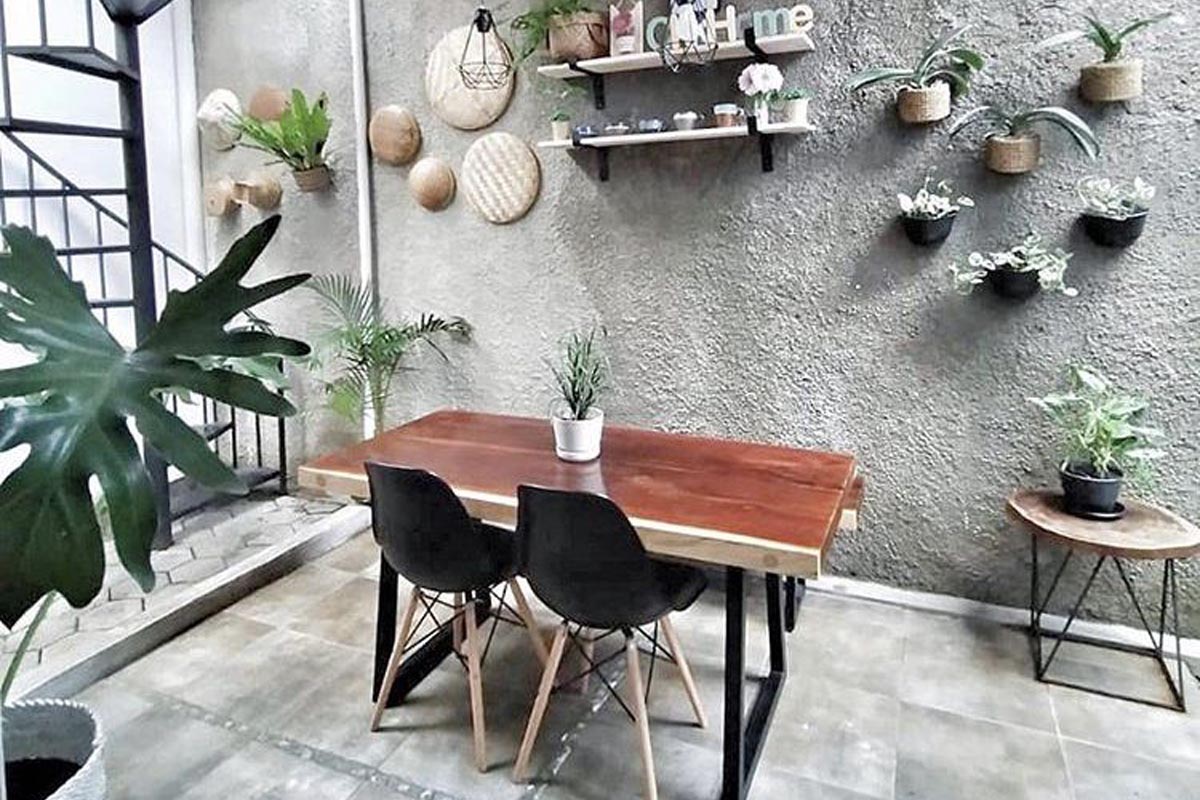 desain ruang tamu outdoor industrial