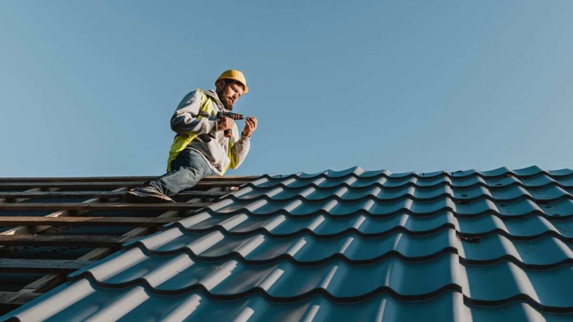 Biaya Renovasi Atap Rumah dan Cara Menghitungnya Terbaru 2025 Biaya Renovasi Atap Rumah dan Cara Menghitungnya Terbaru 2025