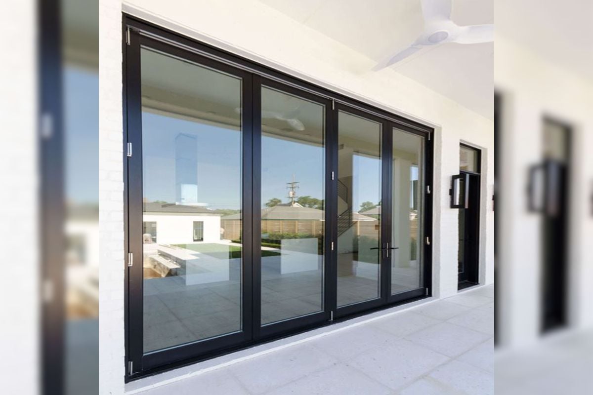 5. Model Pintu Aluminum Mewah yang Berderet dan Memanjang