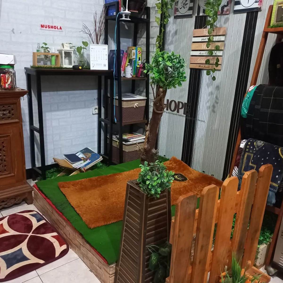 sekat mushola di rumah