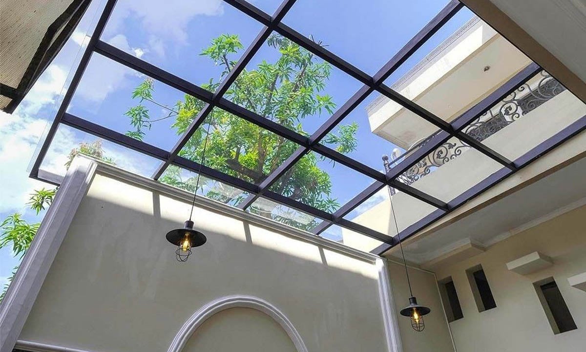 Kanopi Atap Kaca untuk Rumah Minimalis: Solusi Elegan dan Terang Alami