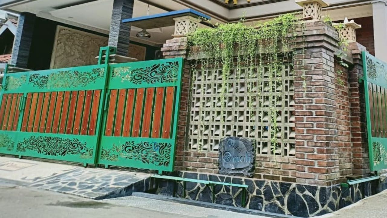 warna cat pagar rumah minimalis terbaru hijau