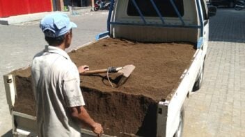 1 Pick Up Berapa Kubik Pasir? Ini Cara Hitungnya!