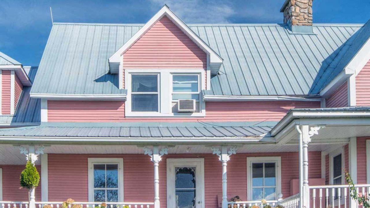 kombinasi warna cat rumah pink dan biru muda