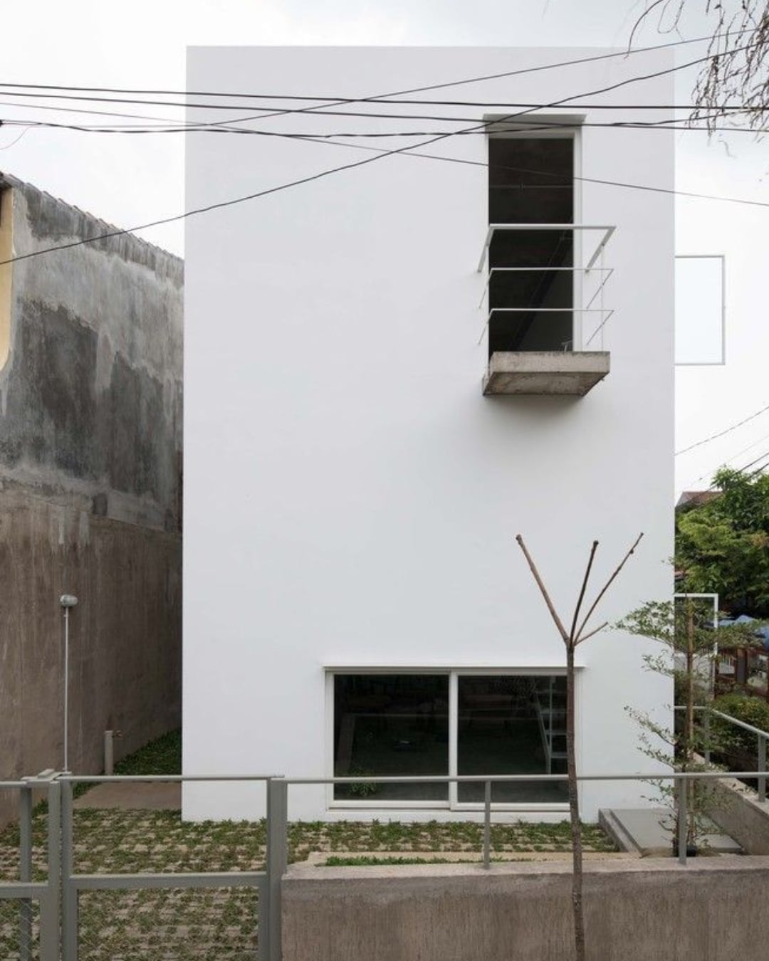 desain rumah industrial low budget
