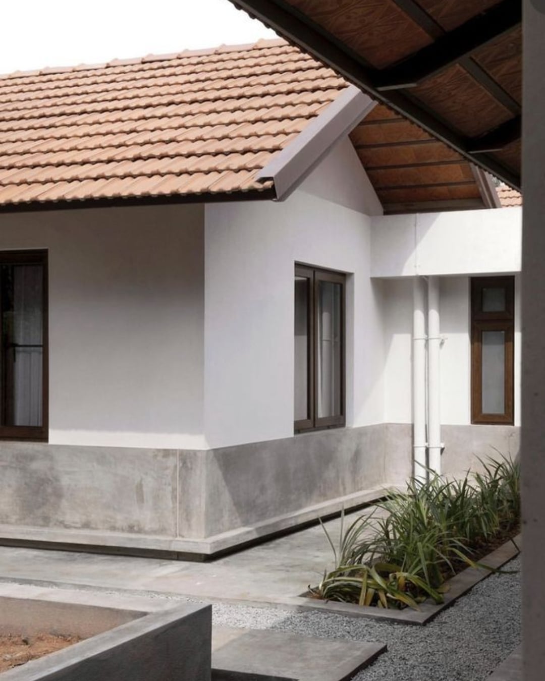 desain rumah industrial low budget