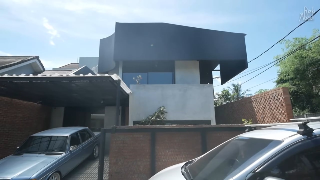 fasad rumah industrial atap unik
