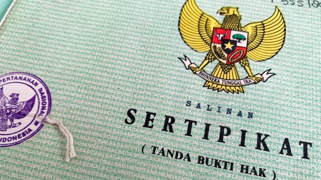 3 Perbedaan Akta Tanah dan Sertifikat Tanah, Serupa Tapi Tak Sama!