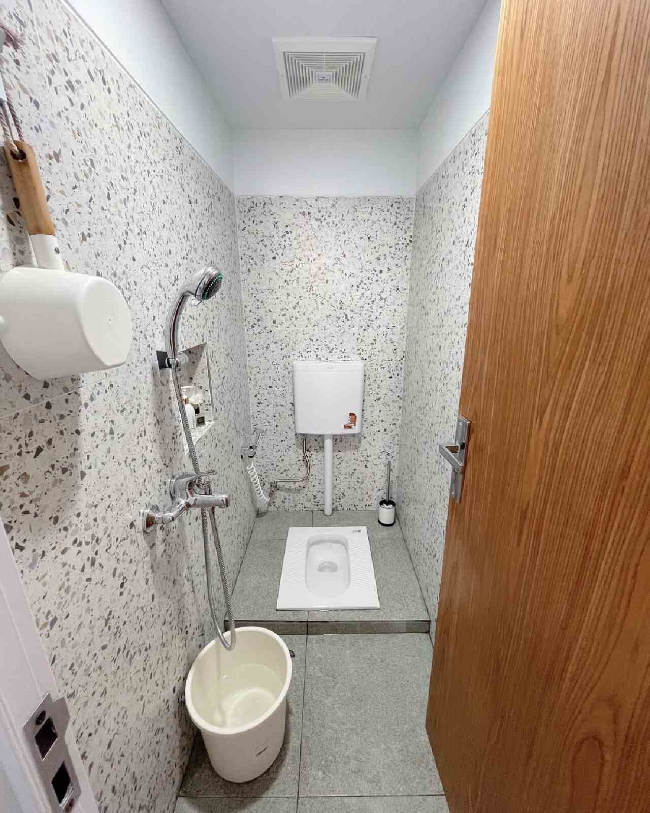 Desain WC Jongkok Modern