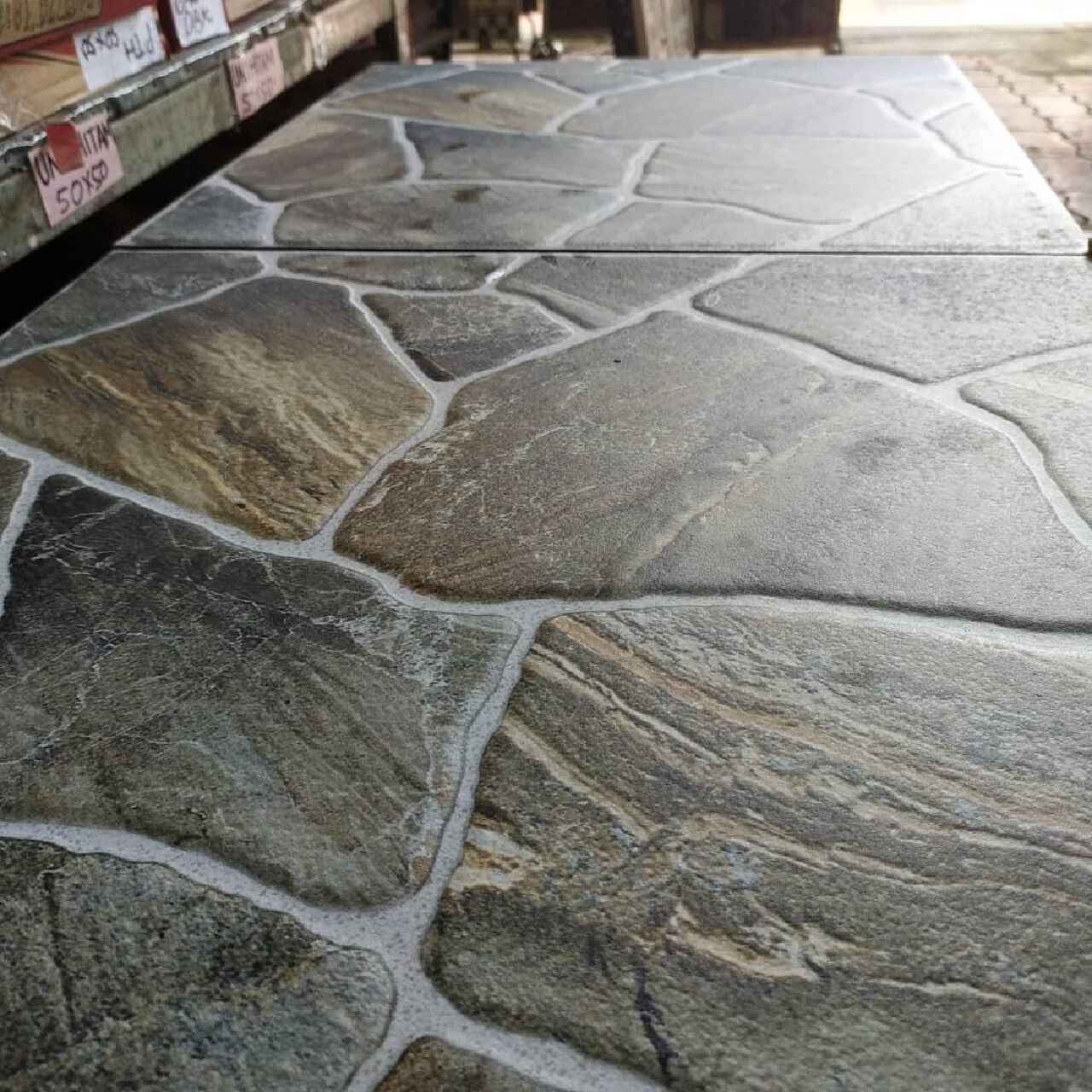 Model Keramik Lantai Batu Alam