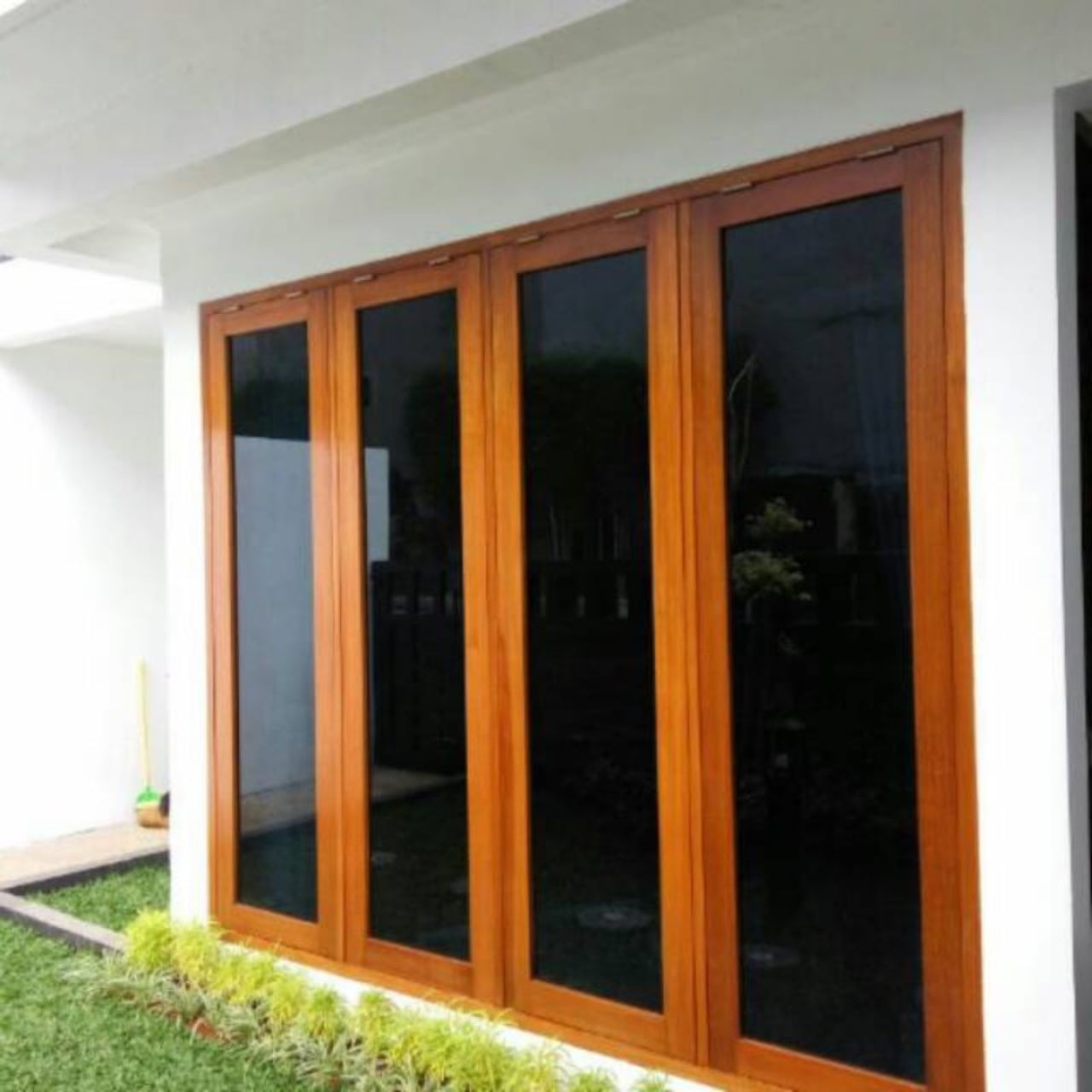 harga kaca riben