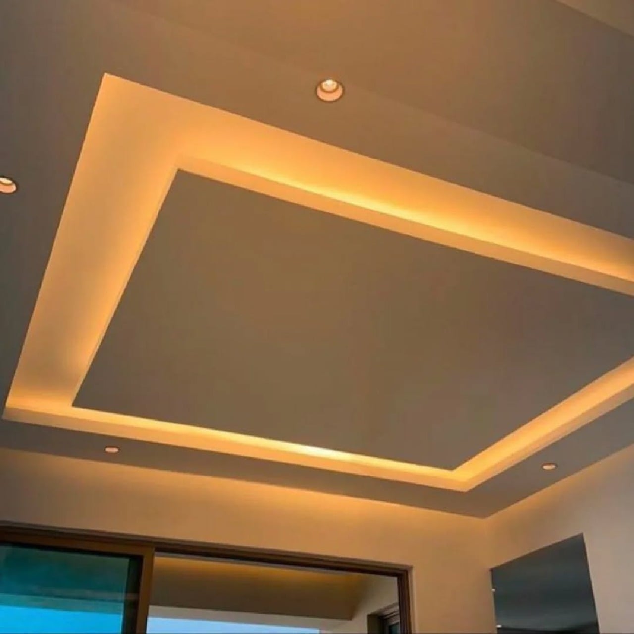 Desain Plafon Ruang Tamu Minimalis Sederhana