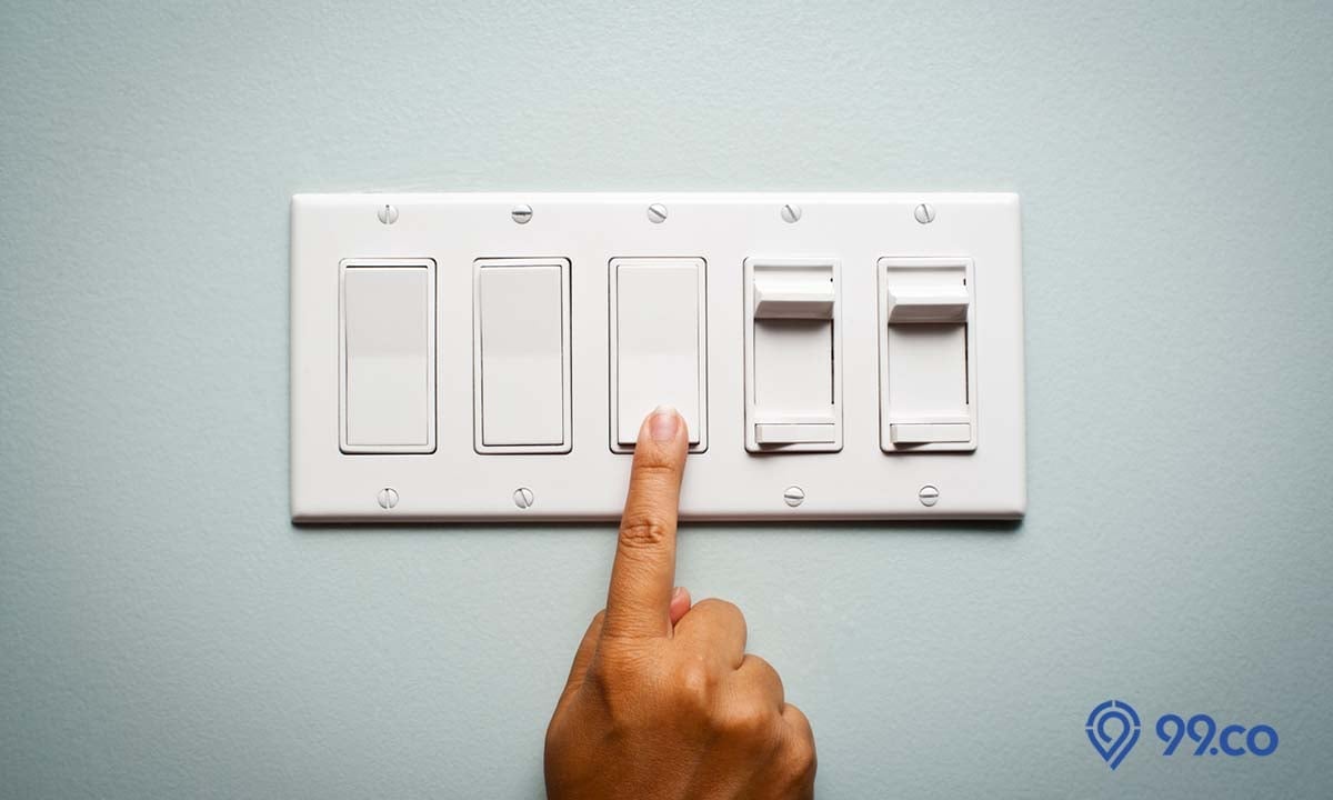 saklar-untuk-menyalakan-lampu-2