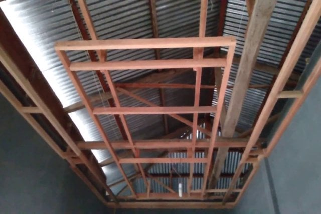 gambar rangka plafon bertingkat dari kayu