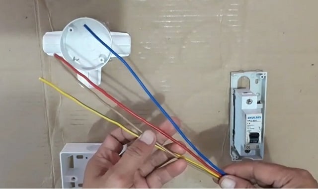 kabel untuk pasang stop kontak