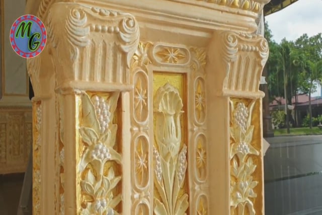 contoh warna cat tiang teras motif bunga