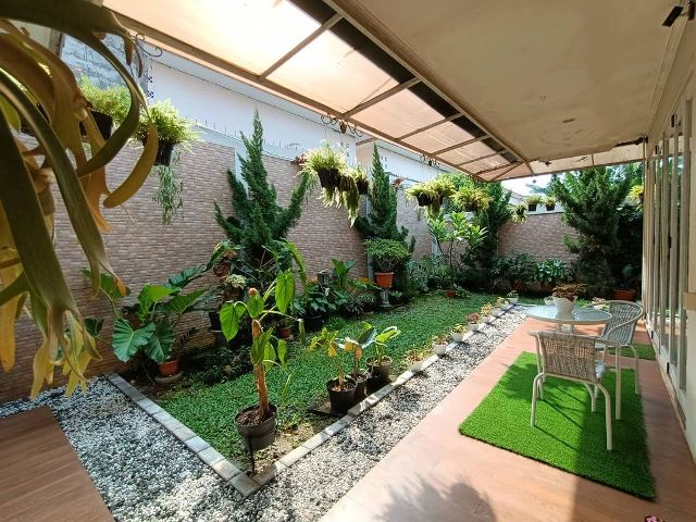 atap teras belakang rumah