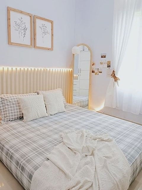 kamar dengan kasur besar
