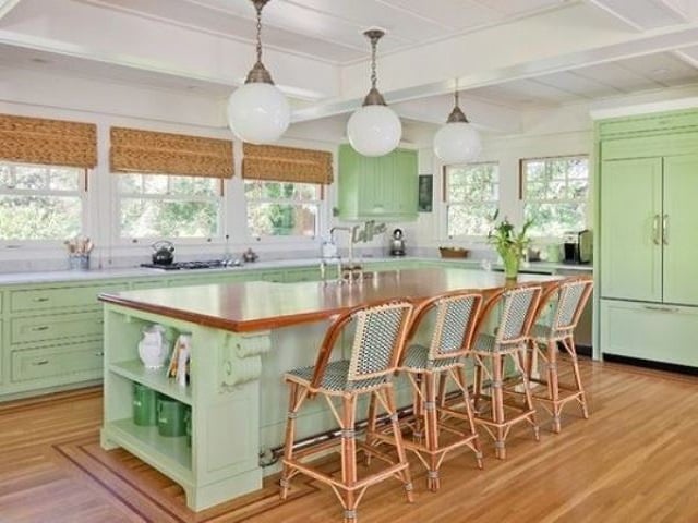 ruangan dapur warna hijau mint