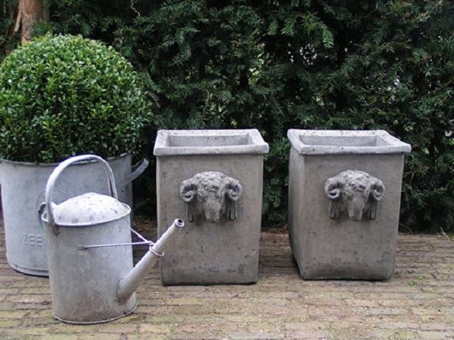 desain bak sampah beton domba