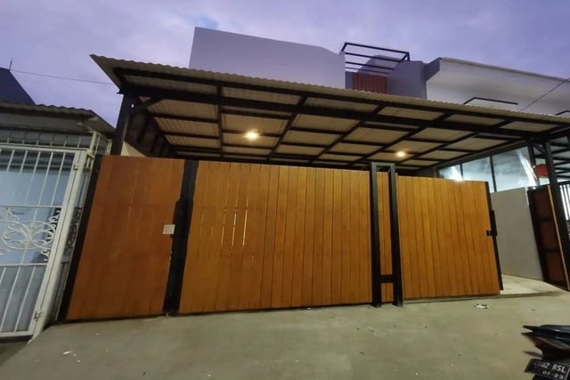 pagar grc motif kayu
