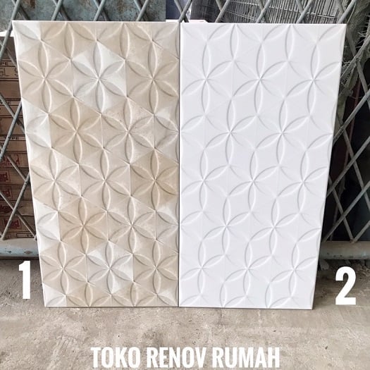 keramik dinding ruang tamu setengah badan