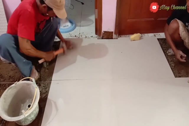 cara pasang granit tanpa nat