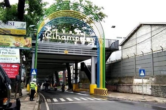 Jalan Cihampelas, Kota Bandung