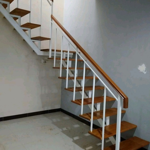 Harga Railing Tangga Terbaik sesuai Materialnya. Mulai Rp350 Ribuan!