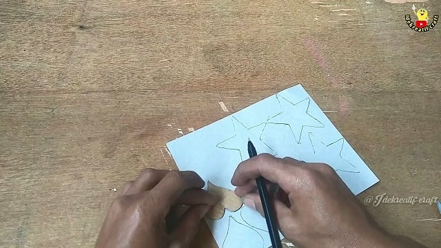 menggambar sketsa