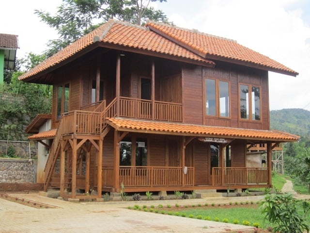 rumah kayu nyaman