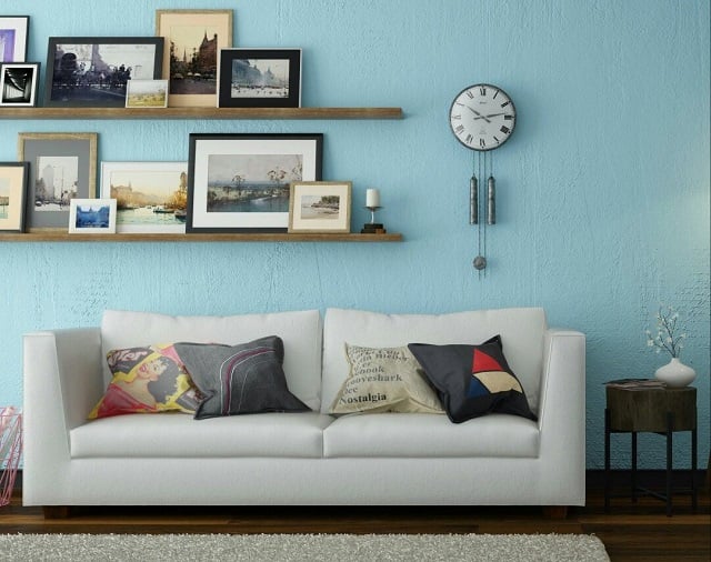 aksen warna biru langit untuk interior