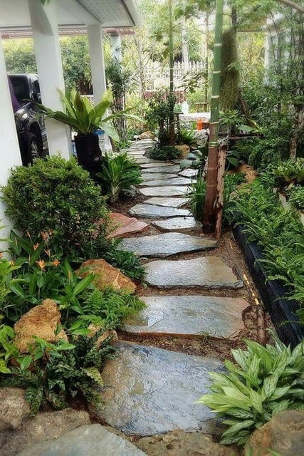 jalan setapak di taman