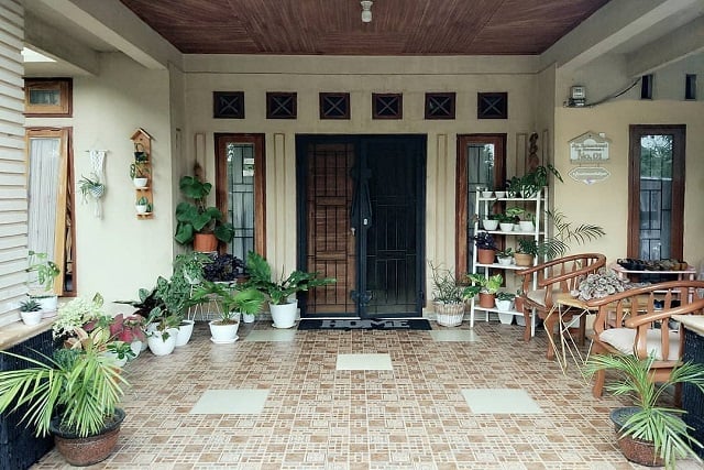 teras rumah ukuran luas