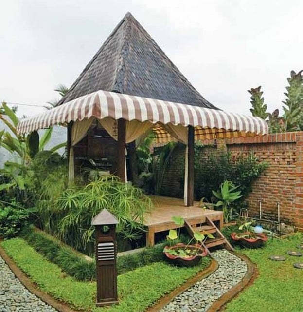 mushola rumah outdoor di gazebo