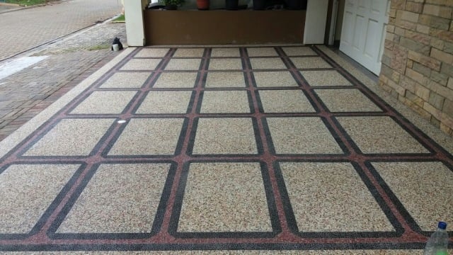 batu sikat motif kotak